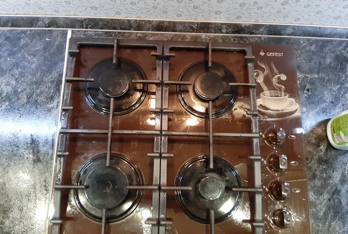 The most effective way to clean your cooktop