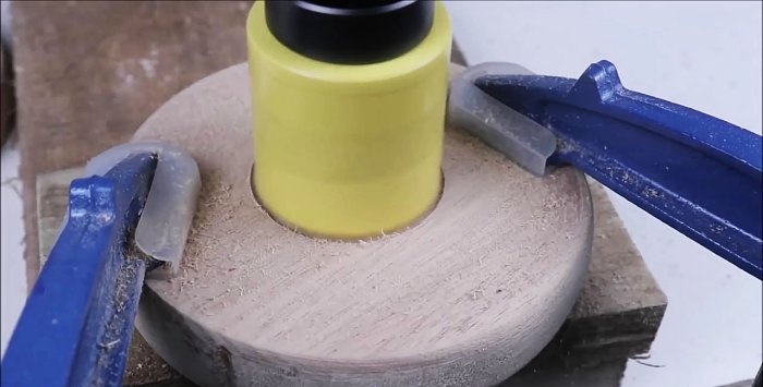 Acessório de broca para fresar produtos de madeira