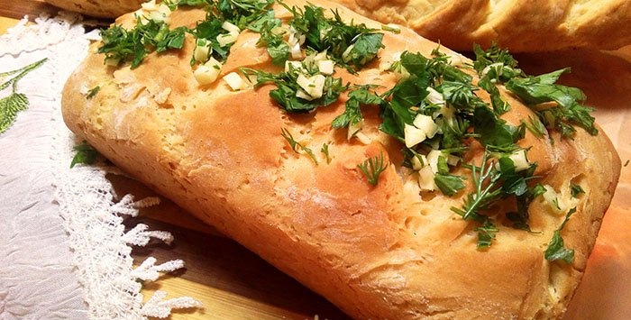 Πώς να ψήσετε εύκολα σπιτικό ψωμί χωρίς μηχανή ψωμιού