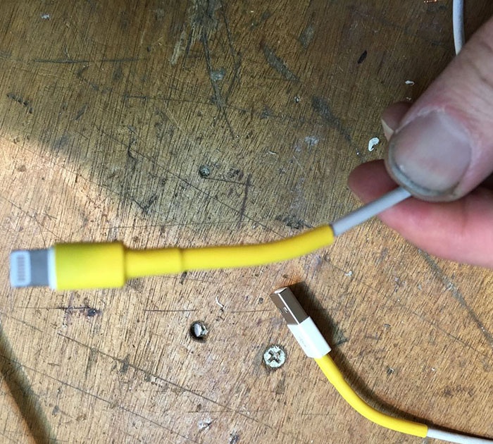 Jak chránit nabíjecí kabel pro iPhone