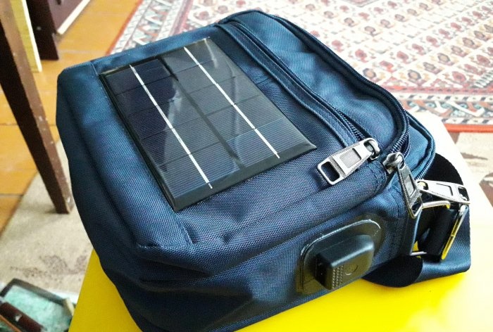 How to make a bag with a battery charger