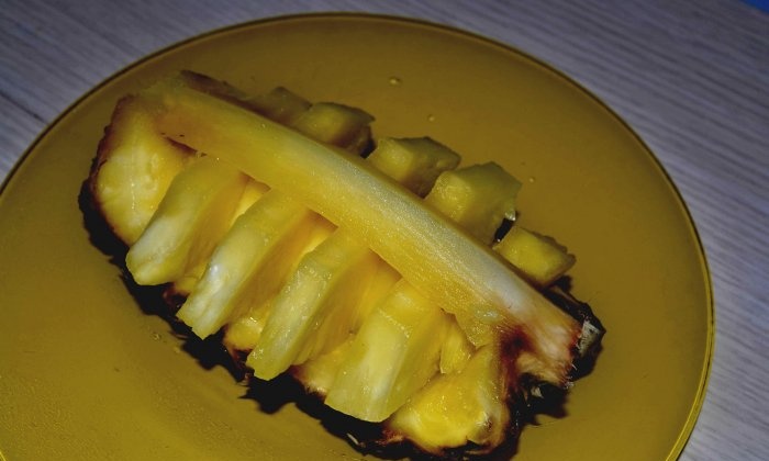 Wie man eine Ananas schön schneidet