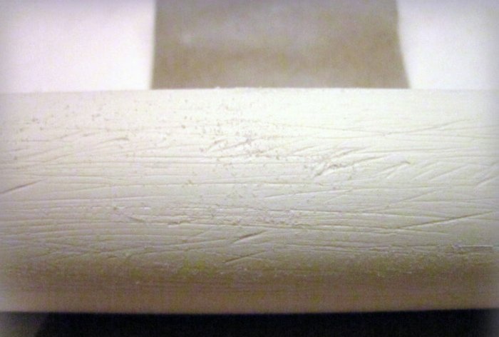 Dekorera PVC-rör för att se ut som naturligt trä