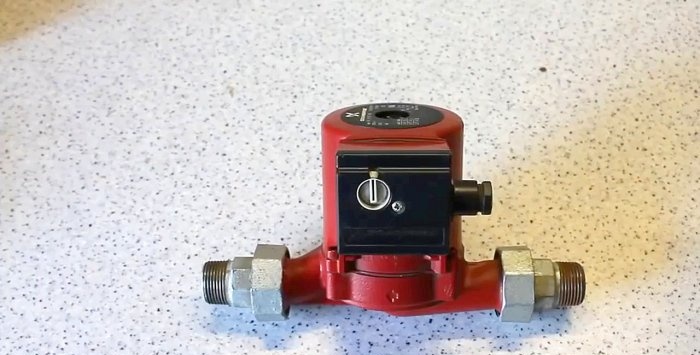 Installing a circulation pump in a heating system using a bypass