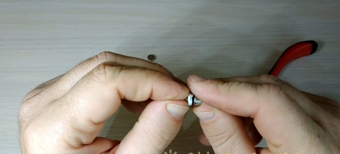DIY mini klíčenka na svítilnu