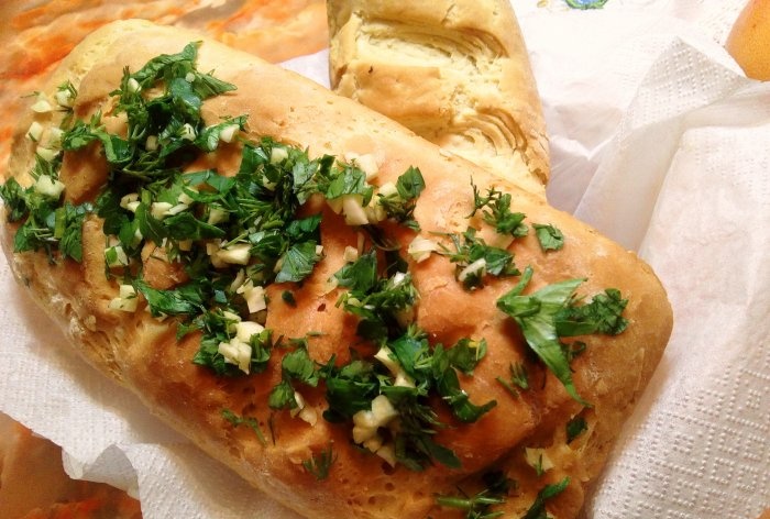 Sådan bager du nemt hjemmebagt brød uden bagemaskine