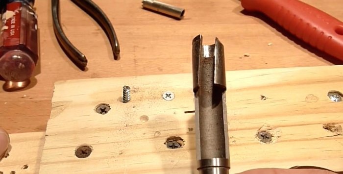 Methods for removing stripped and broken wood screws