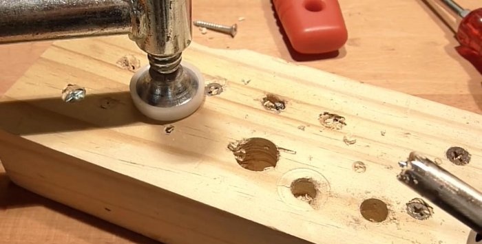 Methods for removing stripped and broken wood screws