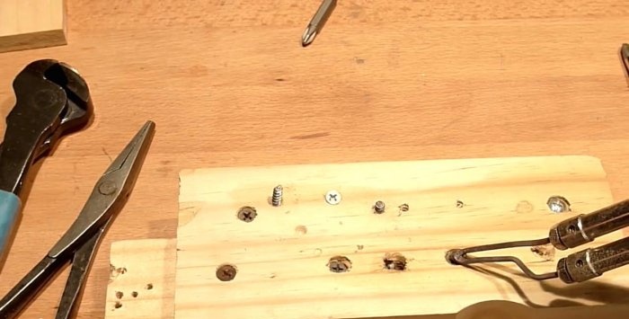 Methods for removing stripped and broken wood screws