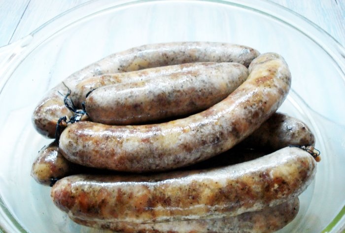 Homemade sausage made from chicken thighs and minced pork