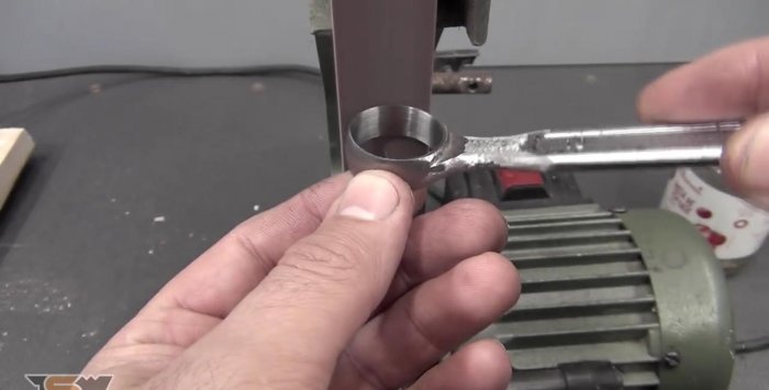 Making a wood cutter from a wrench