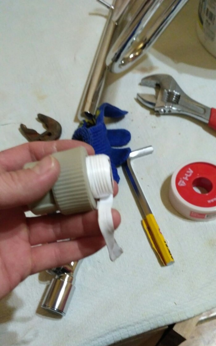 Instalação de toalheiro aquecido DIY