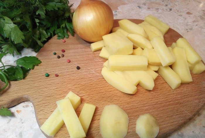 How to fry potatoes with a crispy crust quickly and easily