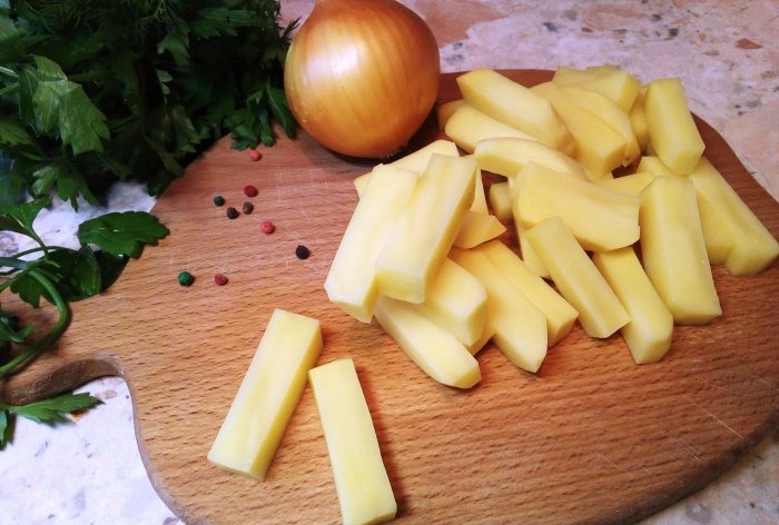 How to fry potatoes with a crispy crust quickly and easily