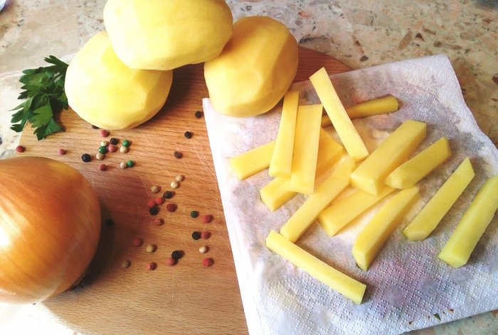 Cómo freír patatas con corteza crujiente de forma rápida y sencilla