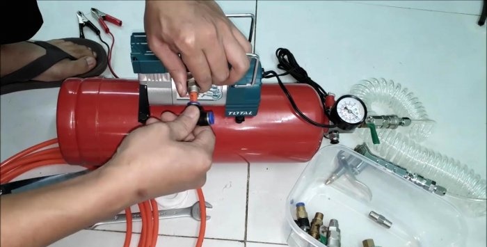 Как да направите приемник за 12 V компресор от пожарогасител