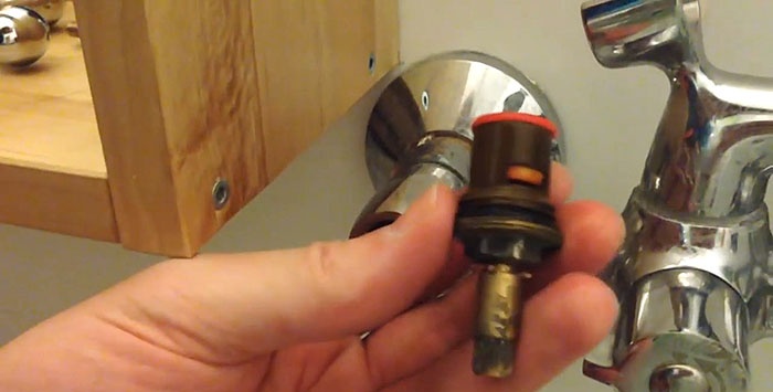 A dripping faucet, how to fix a water leak