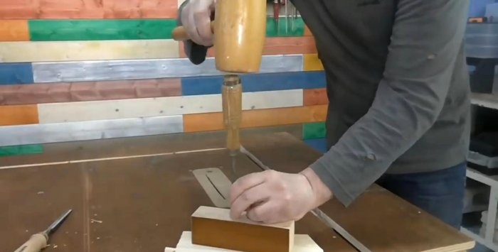 Bir delme makinesi kullanarak zıvana yuvası yapma