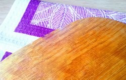 How to disinfect and remove odor from a cutting board
