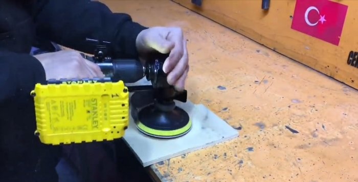 Do-it-yourself grinding cutting attachment para sa screwdriver