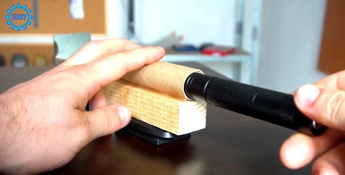 Hur man gör en enkel lasernivå från en pekare