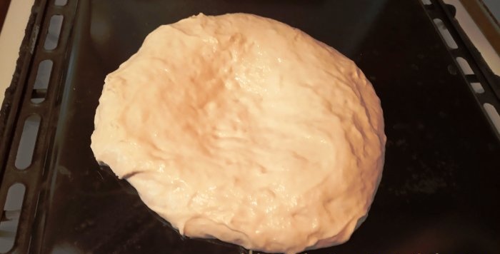 الخبز المسطح الأوزبكي في الفرن مثل التندور