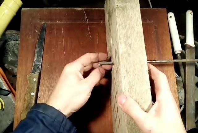 Ako vyrobiť rukoväť nástroja z plastovej rúrky