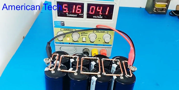 Supercapacitor battery