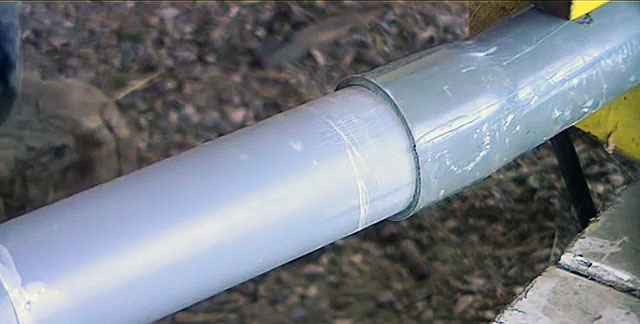 Paano ikonekta ang mga PVC pipe nang walang connector