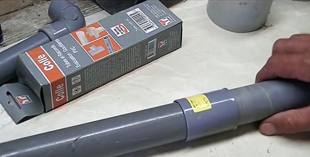 Cum să conectați țevile din PVC fără un conector