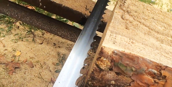 Hur man gör ett sågverk av skrotmaterial