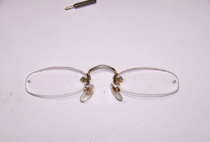 Reparação rápida de armação de óculos