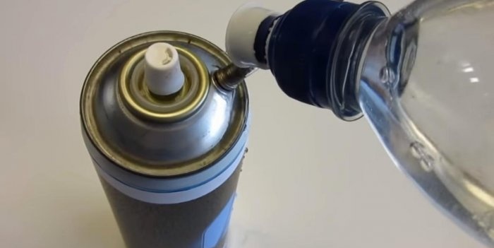 Jak vyrobit opakovaně použitelný aerosol z běžného