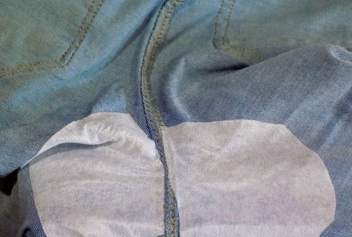 Hur man reparerar slitna jeans