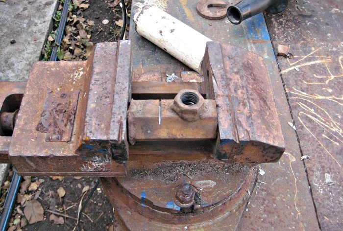 How to make a puller for removing steering ends and ball joints