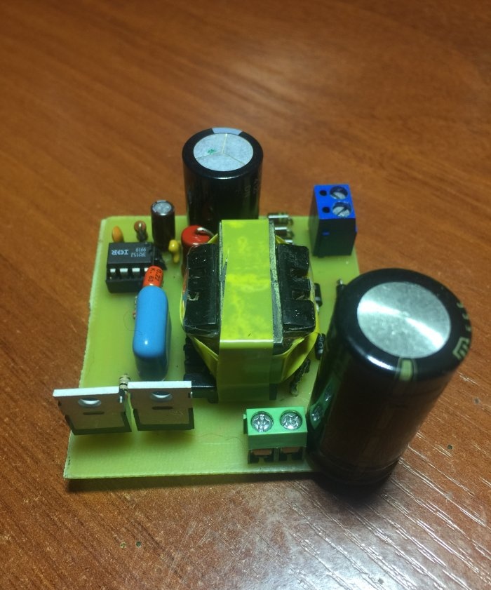 Do-it-yourself powerful switching power supply for 12 volts