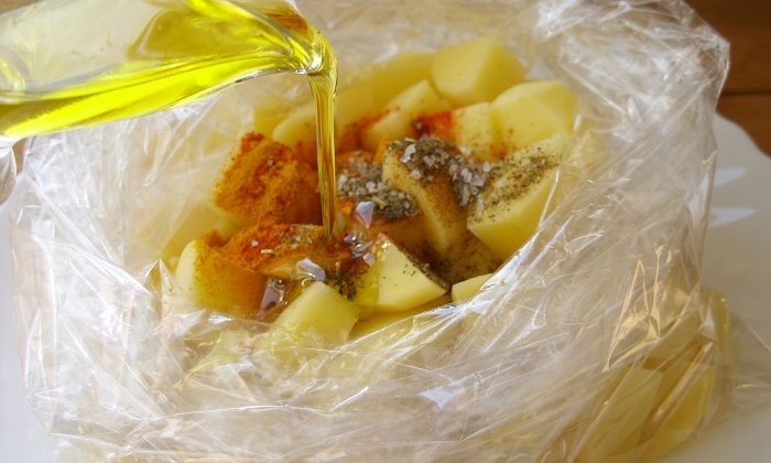 Złote ziemniaki w kuchence mikrofalowej w 5 minut