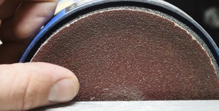 How to Clean Sandpaper