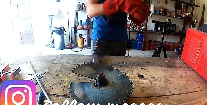 Hur man gör en trädgårdsskruv från ett sågblad