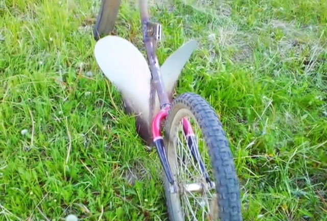 Hogyan készítsünk kézi burgonyavágót egy régi kerékpárból