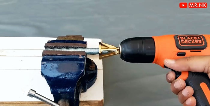 6 useful screwdriver attachments that few people know about