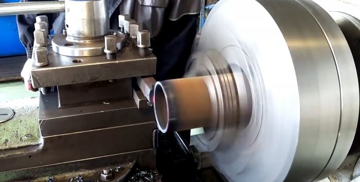 Cum se reduce diametrul unei țevi de oțel prin frecare