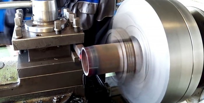 Hvordan man reducerer diameteren af ​​et stålrør ved friktion