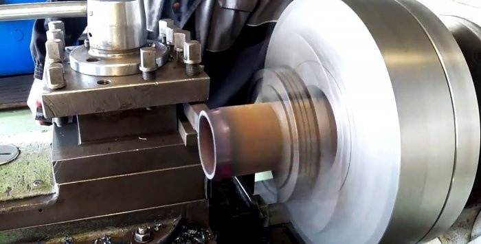 Hvordan man reducerer diameteren af ​​et stålrør ved friktion