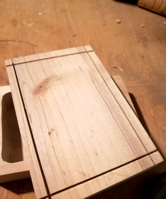 Cum să faci o cutie neobișnuită din arin și burl