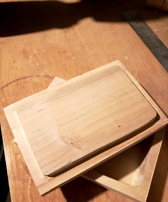 Comment fabriquer une boîte inhabituelle en aulne et en loupe