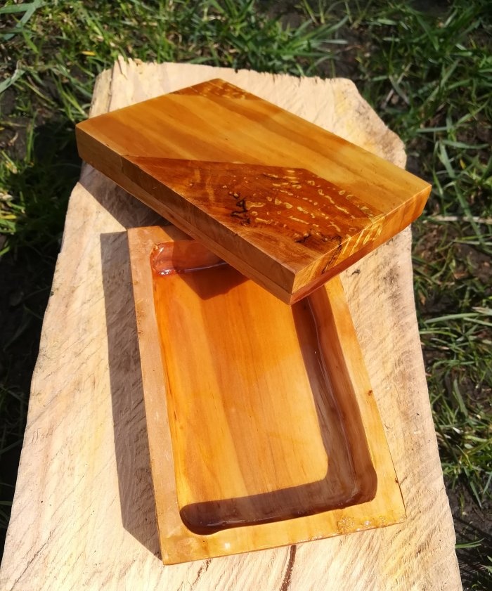 How to make an unusual box from alder and burl