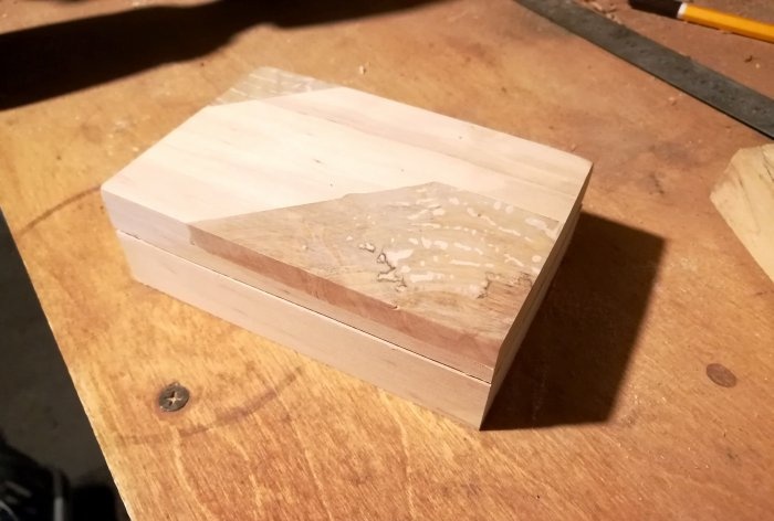 How to make an unusual box from alder and burl