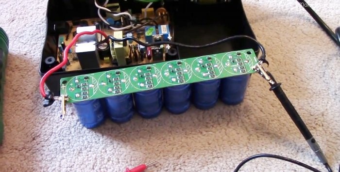 Nous mettons des supercondensateurs dans l'onduleur au lieu de la batterie