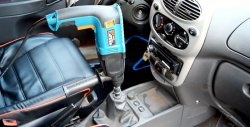A hammer drill in car repair is an indispensable assistant